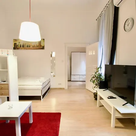 Standard By Hi5- Dob Street *